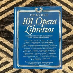 The Book of 101 Opera Librettos - Blue Cover
